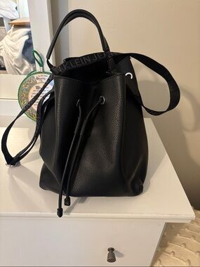 Calvin Klein Black Pebbled Drawstring Bucket Bag